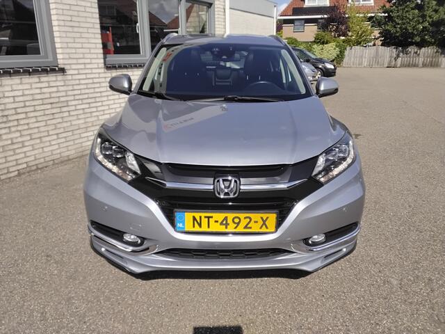 Honda HR-V 1.5 i-VTEC Executive *sportpakket*chromepakket*trekhaak*