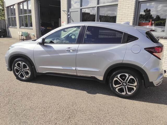 Honda HR-V 1.5 i-VTEC Executive *sportpakket*chromepakket*trekhaak*