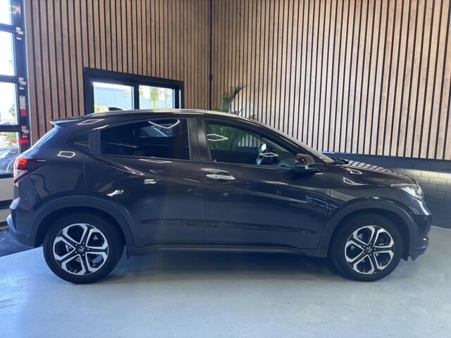 Honda HR-V 1.5 i-VTEC Executive LED/TREKHAAK/STOELVERWARMING/LINEASSIST/NAVI