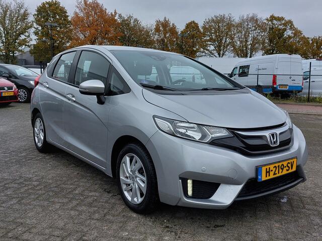 Honda JAZZ 1.3 i-VTEC 102pk Comfort | Navi | Airco | Cruise | Bluetooth Carkit+Streaming | Pdc V+A | Stoelverwarming | Rijstrook+Licht+Regensensor | 15''lm | Trekhaak
