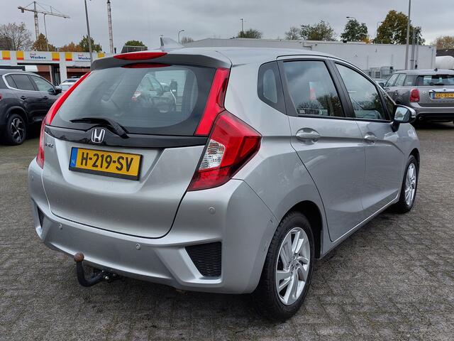 Honda JAZZ 1.3 i-VTEC 102pk Comfort | Navi | Airco | Cruise | Bluetooth Carkit+Streaming | Pdc V+A | Stoelverwarming | Rijstrook+Licht+Regensensor | 15''lm | Trekhaak