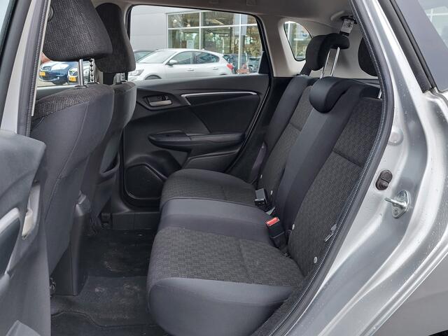 Honda JAZZ 1.3 i-VTEC 102pk Comfort | Navi | Airco | Cruise | Bluetooth Carkit+Streaming | Pdc V+A | Stoelverwarming | Rijstrook+Licht+Regensensor | 15''lm | Trekhaak