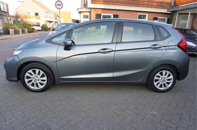 Honda JAZZ 1.3 i-VTEC Comfort Trekhaak Navi Airco Stoelverwarming