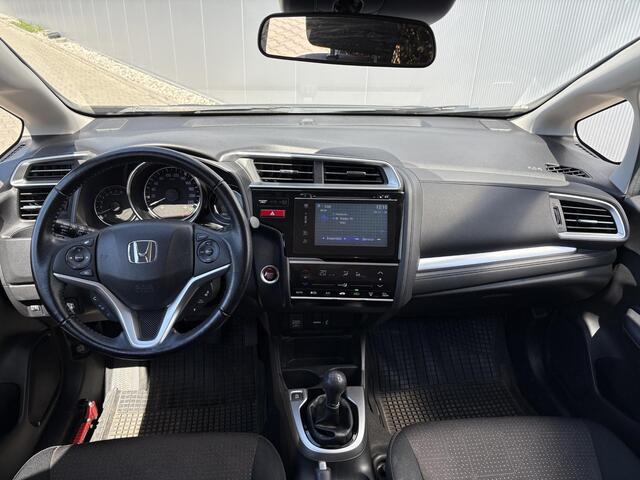 Honda JAZZ 1.3 i-VTEC Elegance / Airco / Cruise Control / Trekhaak / Bluetooth/HDMI / Stoelverwarming /