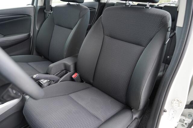 Honda JAZZ 1.3i V-TEC TREND - TREKHAAK - STOELVERWARMING