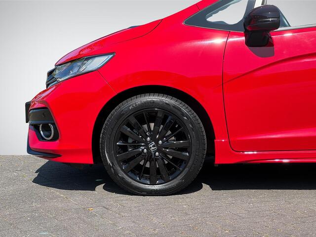 Honda JAZZ 1.5 i-VTEC Dynamic Automaat | Navigatie | Trekhaak | Camera | Stoelverwarming | DAB | LED Koplampen | Cruise & Climate Control | Rijklaarprijs!