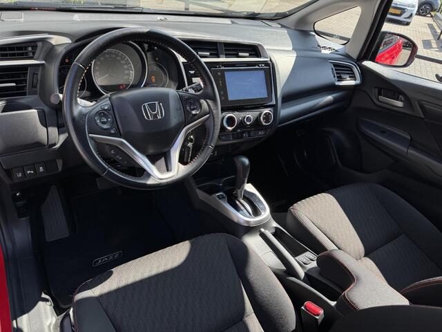 Honda JAZZ 1.5 i-VTEC Dynamic Automaat | Navigatie | Trekhaak | Camera | Stoelverwarming | DAB | LED Koplampen | Cruise & Climate Control | Rijklaarprijs!