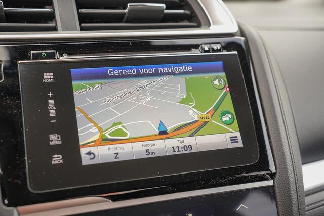 Honda JAZZ 1.3i V-TEC ELEGANCE - AUTOMAAT - NAVIGATIE - SPOILER - TREKHAAK -SPATLAPPEN
