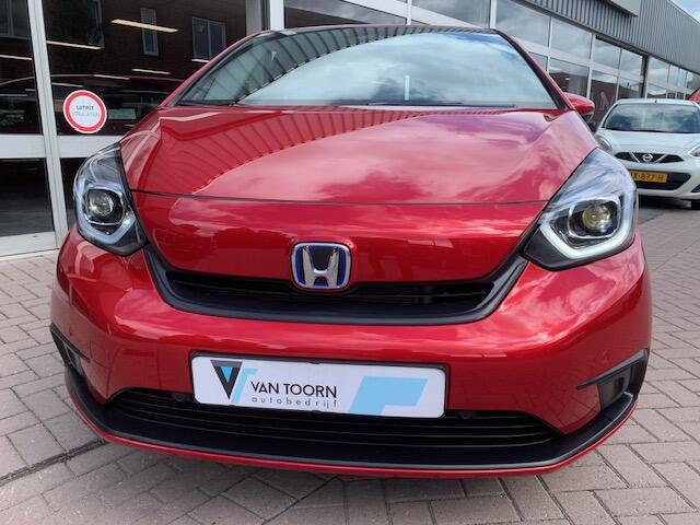 Honda JAZZ 1.5 e:HEV Hybrid, Elegance, automaat, 12.300 KM !!