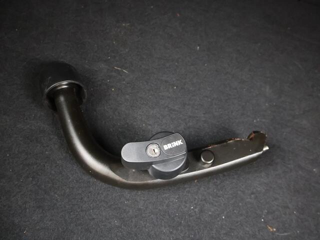 Honda JAZZ 1.3 i-VTEC AUT. ELEGANCE + AFN. TREKHAAK | CAMERA | NAVIGATIE | PARKEERSENSOREN | CLIMATE | CRUISE CONTROL