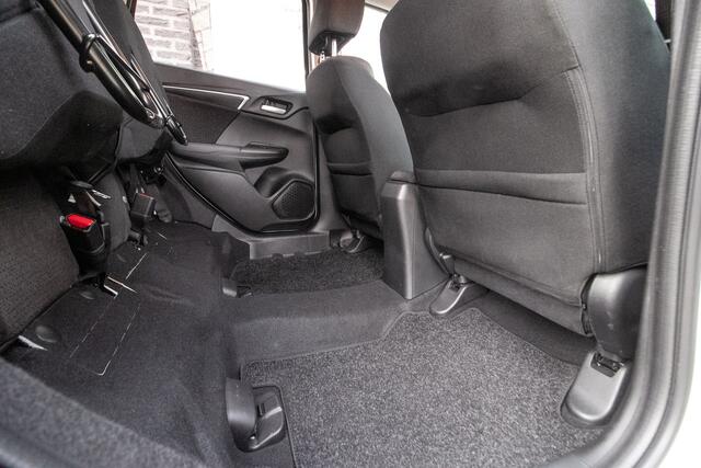 Honda JAZZ 1.3 i-VTEC Elegance - Black Pack