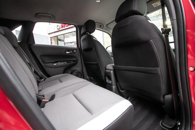 Honda JAZZ 1.5 e:HEV Crosstar Automaat - Fietsendragerhaak | Two Tone | Magic seats | Dealer ond. | 1e Eig.