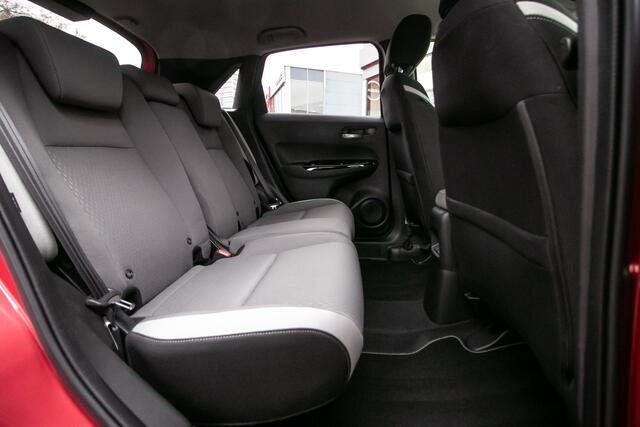 Honda JAZZ 1.5 e:HEV Crosstar Automaat - Fietsendragerhaak | Two Tone | Magic seats | Dealer ond. | 1e Eig.