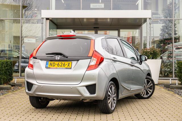 Honda JAZZ 1.3i VTEC ELEGANCE - AUTOMAAT - NAVIGATIE - CAMERA