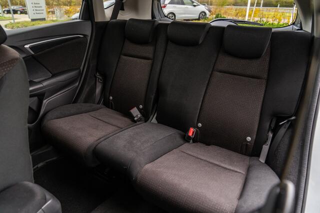 Honda JAZZ 1.3i VTEC ELEGANCE - AUTOMAAT - NAVIGATIE - CAMERA