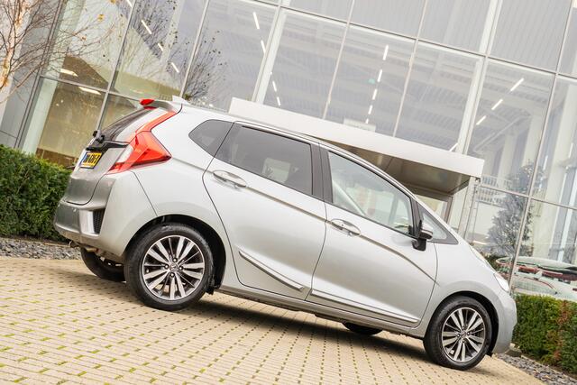 Honda JAZZ 1.3i VTEC ELEGANCE - AUTOMAAT - NAVIGATIE - CAMERA