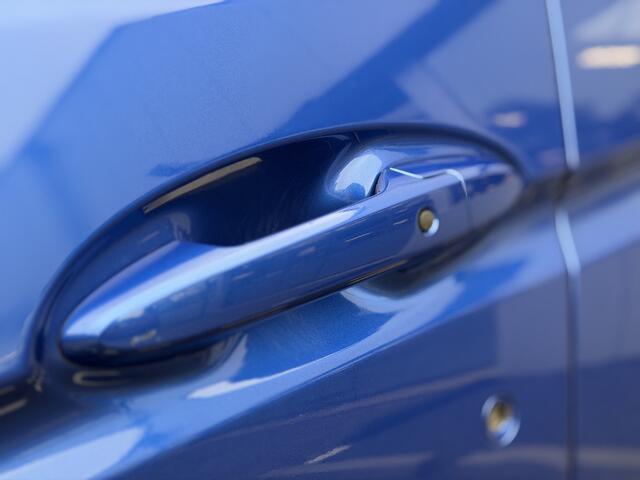 Honda JAZZ 1.3 i-VTEC Elegance AUTOMAAT | GEEN AFLEVERKOSTEN | Parkeersensoren V+A, Dodehoekdetectie, Navigatie