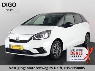 honda-jazz-1.5-hev-elegance-bi-tone