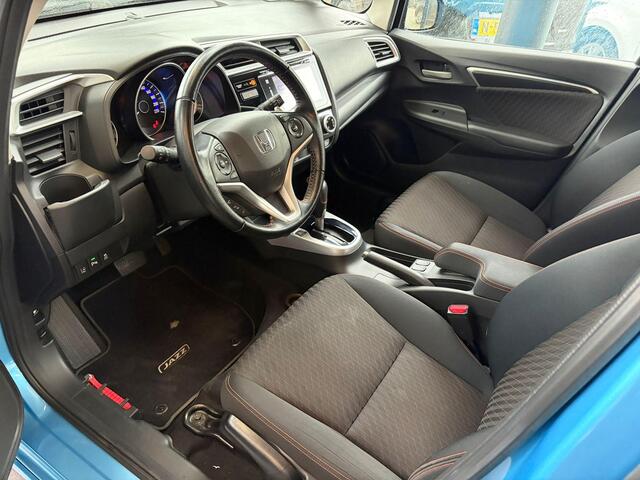 Honda JAZZ 1.5 i-VTEC Dynamic | AUTOMAAT | TREKHAAK | NAVIGATIE | PARKEERSENSOREN V+A | 1e EIGENAAR | VOLLEDIGE ONDERHOUDHISTORIE |