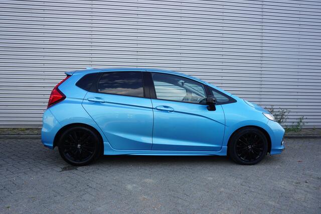Honda JAZZ 1.5 i-VTEC Dynamic Airco / Navi / Cruise / Stoelverw. / DAB / Carplay / Elektr. ramen / Lm velgen