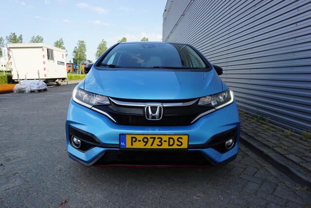 Honda JAZZ 1.5 i-VTEC Dynamic Airco / Navi / Cruise / Stoelverw. / DAB / Carplay / Elektr. ramen / Lm velgen