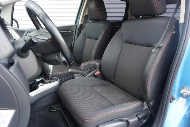Honda JAZZ 1.5 i-VTEC Dynamic Airco / Navi / Cruise / Stoelverw. / DAB / Carplay / Elektr. ramen / Lm velgen