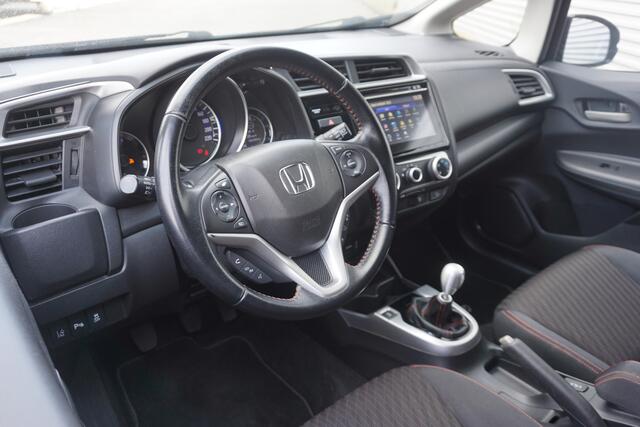 Honda JAZZ 1.5 i-VTEC Dynamic Airco / Navi / Cruise / Stoelverw. / DAB / Carplay / Elektr. ramen / Lm velgen