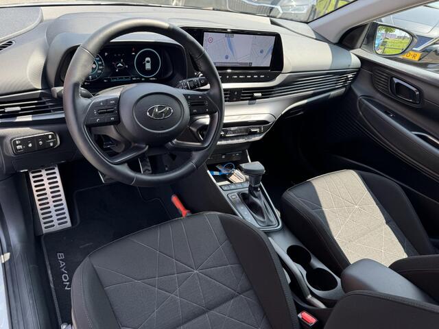 Hyundai Bayon 1.0 T-GDI Premium Automaat | Trekhaak | Navigatie | Camera | BOSE Audio | LED Koplampen | Adapt. Cruise Control | Stuur- + Stoelverwarming | Rijklaarprijs!