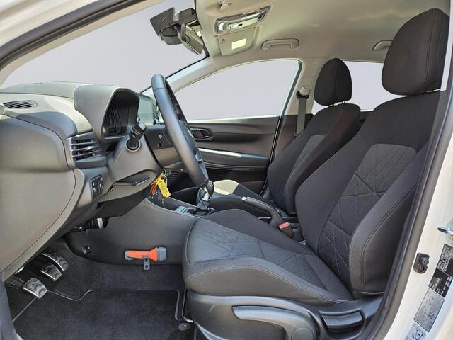 Hyundai Bayon 1.0 T-GDI Comfort /Apple Carplay/Airco/Parkeersens.+Camera/Cruise Contr./Licht+Regensensor/LED/(MET GARANTIE*)