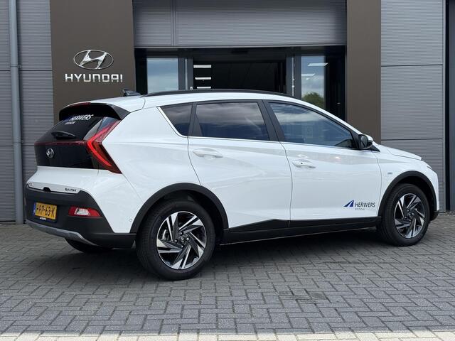 Hyundai Bayon 1.0 T-GDI Premium Automaat / Stoel- & Stuurverwarming / LED Verlichting / Climate Control / Cruise Control / Achteruitrijcamera / Parkeersensoren Voor + Achter /