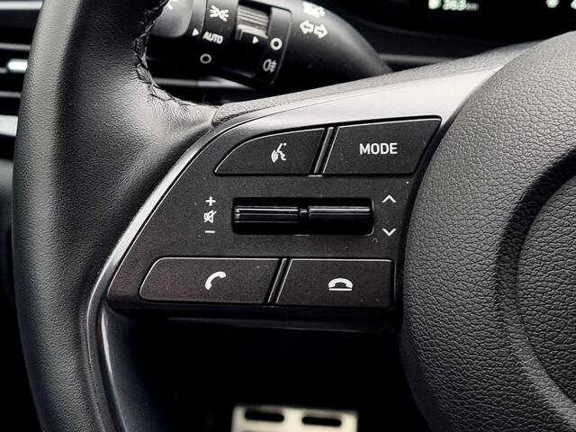 Hyundai Bayon 1.0 T-GDI Premium / Navigatie / Verwarmde stoelen + stuurwiel / Cruise Control / Keyless Entry / LMV / Climate Control / Extra Getint Glas.