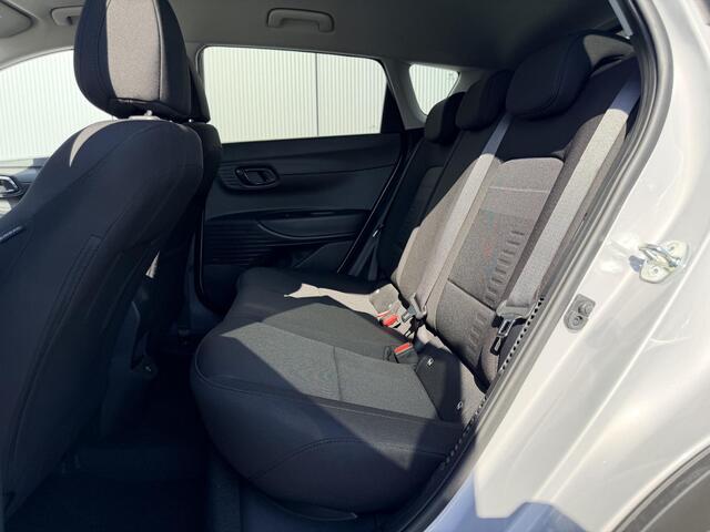 Hyundai Bayon 1.0 T-GDI Premium / 2000 Voordeel / Stoel- & Stuurverwarming / Climate Control / Cruise Control / LED Verlichting / BOSE Audio / Achteruitrijcamera / Parkeersensoren Voor + Achter /