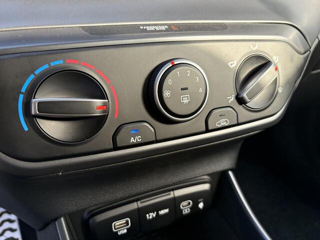 Hyundai Bayon 1.0 T-GDI Comfort / ¤ 3.000,- Voordeel Op Nieuwprijs / Prijs is een rijklaarprijs / Navigatie / Achteruitrijcamera / Airco / Cruise Control / LED Dagrijverlichting / LMV / Apple CarPaly & Android Auto /