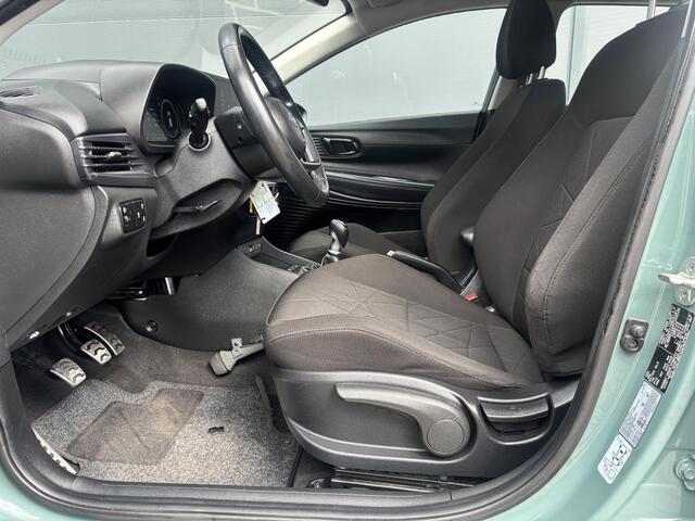 Hyundai Bayon 1.0 T-GDI Comfort Smart / Dealer onderhouden / Navigatie / Apple carplay / Android auto / Achteruitrijcamera / Cruise control / DAB radio / Achteruitrijsensoren /