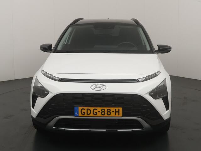 Hyundai Bayon 100PK T-GDI Comfort Smart | Trekhaak | Automaat | AR Camera | Stoel en stuurverwarming | Bose Audio | LED | Cruise
