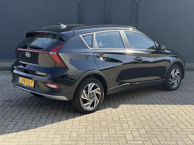 Hyundai Bayon 1.0 T-GDI Comfort Automaat / Apple Carplay / Navigatie / Achteruitrijcamera / Airco / Cruise Control / Parkeersensoren Achter / NAP Logisch