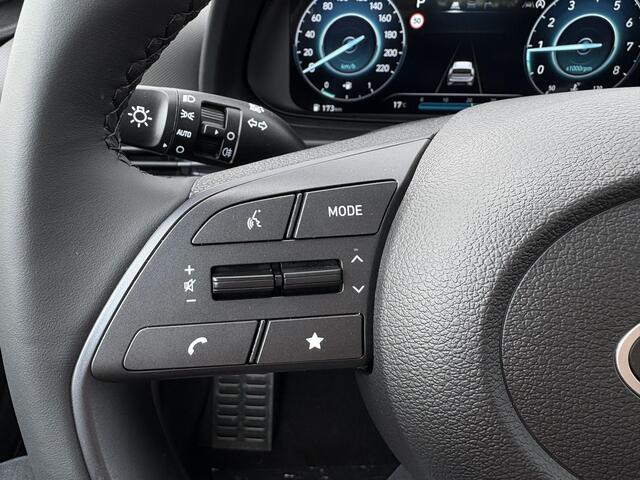 Hyundai Bayon 1.0 T-GDI Comfort Automaat / Apple Carplay / Navigatie / Achteruitrijcamera / Airco / Cruise Control / Parkeersensoren Achter / NAP Logisch