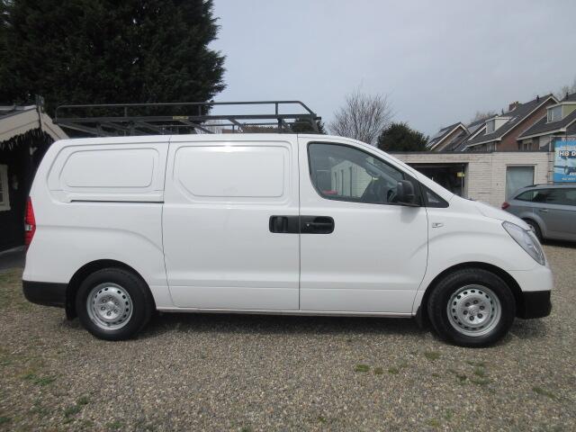 Hyundai H300 2.5 CRDi Dynamic - Airco - 3 Zits - 6 Bak Tweede Paasdag open van 10:00- Tot 16:00 uur