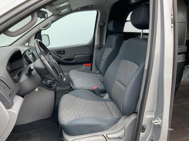 Hyundai H300 2.5 CRDi Dynamic Airco Cruise 3 Zits Trekhaak 2300 kg Dub Schuifdeur Euro 6