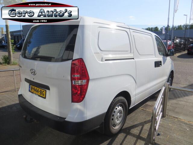 Hyundai H300 2.5 CRDi Dynamic 124 dkm mooie bus 3 zits ,dubbele schuifdeur ,airco ,trekhaak ,camera