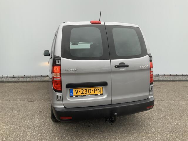 Hyundai H300 2.5 CRDi Dynamic Dub Schuifdeur Airco Navi 3 Zits Trekhaak 2300 kg Euro 6