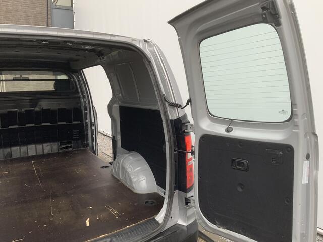 Hyundai H300 2.5 CRDi Dynamic Dub Schuifdeur Airco Navi 3 Zits Trekhaak 2300 kg Euro 6