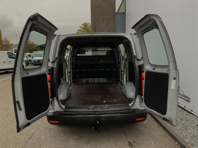 Hyundai H300 2.5 CRDi Dynamic Dub Schuifdeur Airco Navi 3 Zits Trekhaak 2300 kg Euro 6