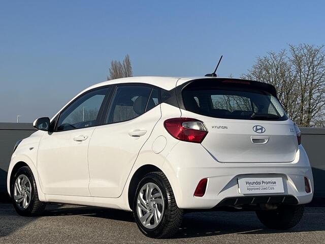 Hyundai I 10 5drs 1.0 Comfort Automaat 5-zits | Apple Carplay & Android Auto | Stoel & stuurverwarming | Fabrieksgarantie 02-2029 |