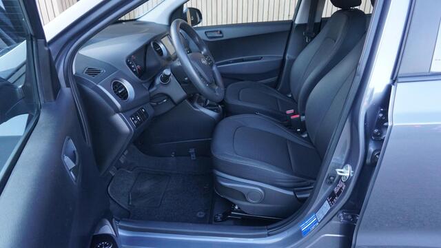 Hyundai I 10 1.0i 67pk 5Drs Comfort 5Drs Navi Airco Cruise Control Bluetooth PDC *NL auto* Keurig exemplaar!