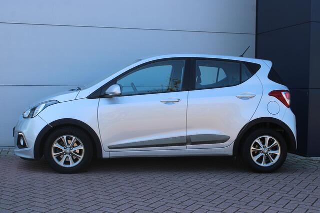 Hyundai I 10 1.0i Premium BLUETOOTH - 14 '' INCH LICHTMETALEN VELGEN - DEURSTOOTLIJSTENSET - AANSLUITENDE HISTORIE