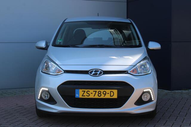 Hyundai I 10 1.0i Premium BLUETOOTH - 14 '' INCH LICHTMETALEN VELGEN - DEURSTOOTLIJSTENSET - AANSLUITENDE HISTORIE
