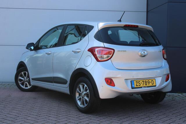 Hyundai I 10 1.0i Premium BLUETOOTH - 14 '' INCH LICHTMETALEN VELGEN - DEURSTOOTLIJSTENSET - AANSLUITENDE HISTORIE