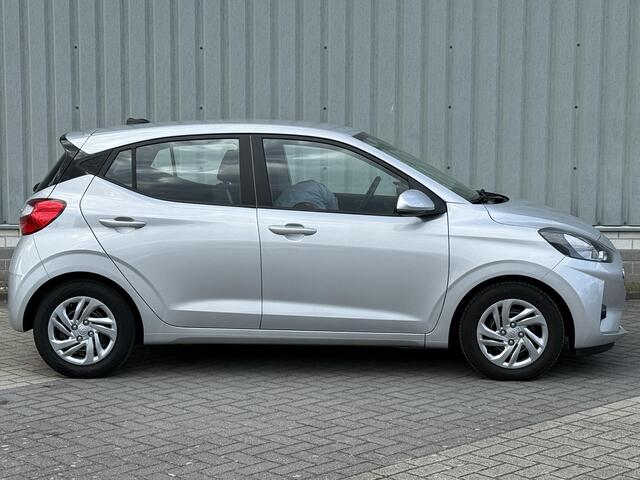 Hyundai I 10 1.0 Comfort / Apple CarPlay/Android Auto / 1e Eigenaar / Dealer onderhouden / Cruise Control / Airco / Bluetooth /