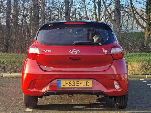 Hyundai I 10 5drs 1.0 67 PK Premium | Climate control | Contrasterende dakkleur | Geïntegreerde navigatiesysteem| Lichtmetalen velgen | Parkeersensoren achter |